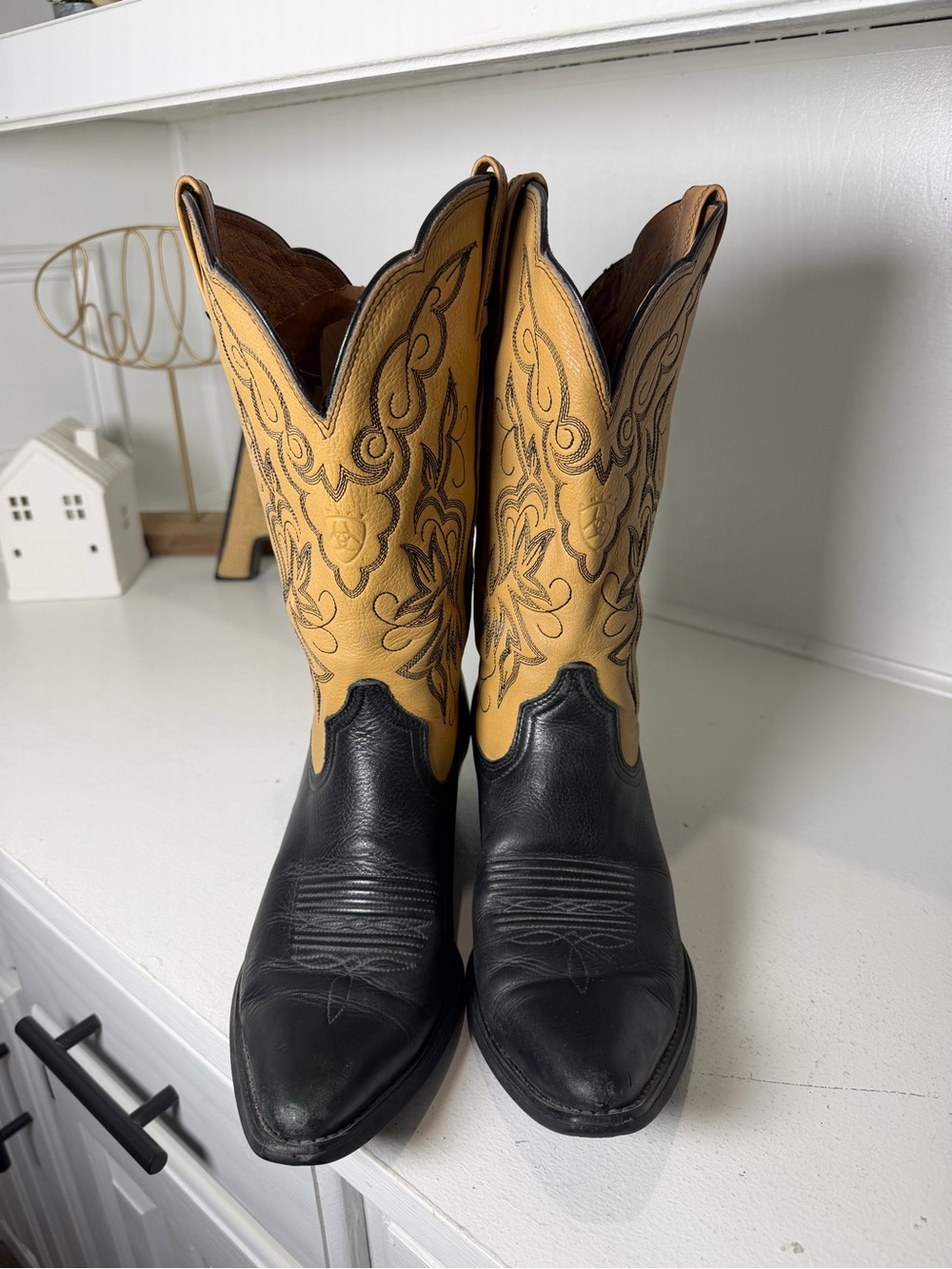 Ariat Womens 8B Black Tan Leather Cowboy Boots Embroidered Western Cowgirl - Picture 2 of 10
